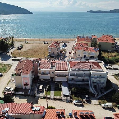 Sun & Sea Luxury Apartment Неа-Перамос Экстерьер фото
